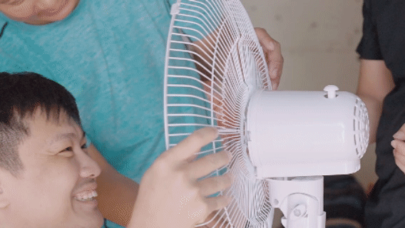 搭风扇.gif